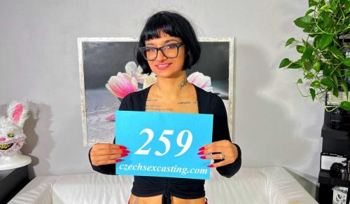 CzechSexCasting: French babe wants to try sex in front of the camera – Candy Scott