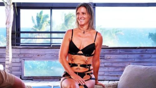Laeticia, 43 years old, saleswoman at the J&M Store in Reunion Island