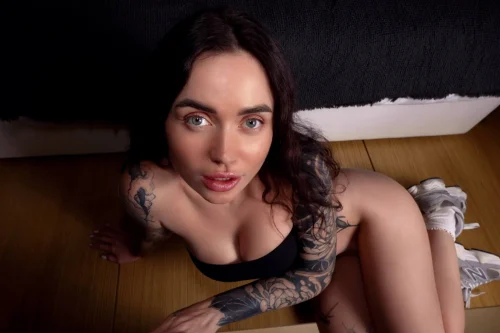 A First Date To The Ages – Nikky Dandelion